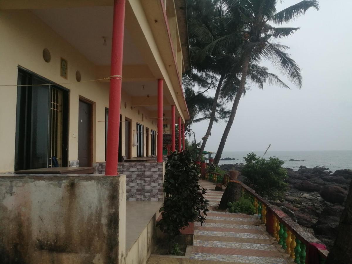 Shree Sai Cottage Sea View Арамболь Экстерьер фото